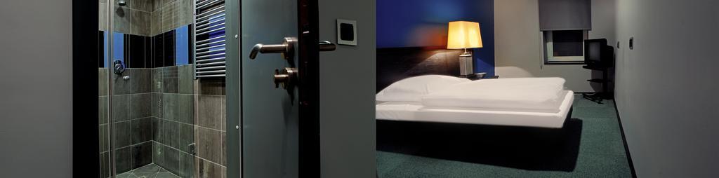 Blues Hotel Chorzow Room photo