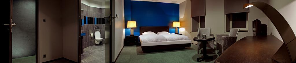 Blues Hotel Chorzow Room photo